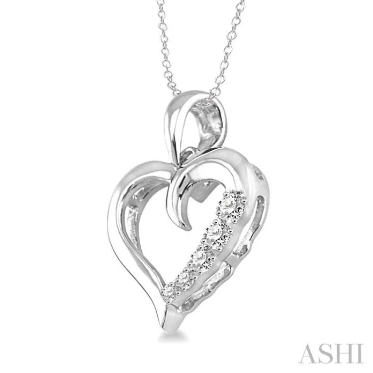 1/50 Ctw Single Cut Diamond Heart Shape Diamond Pendant in Sterling Silver with Chain