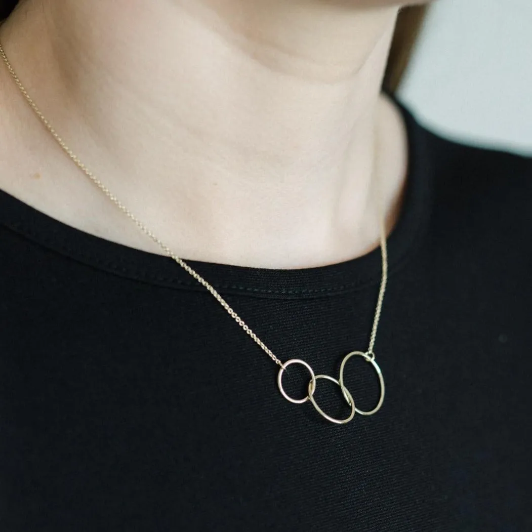 9kt Gold Three Circle Pendant Necklace