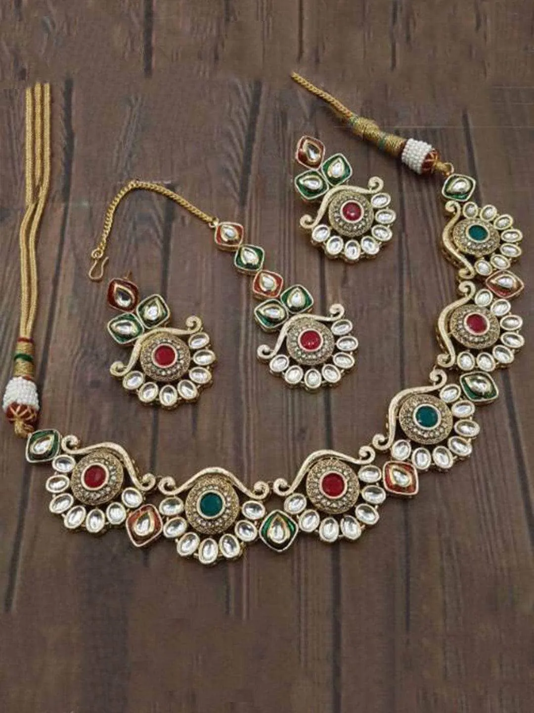 Antique Kundan Design Necklace Earring And Teeka Set