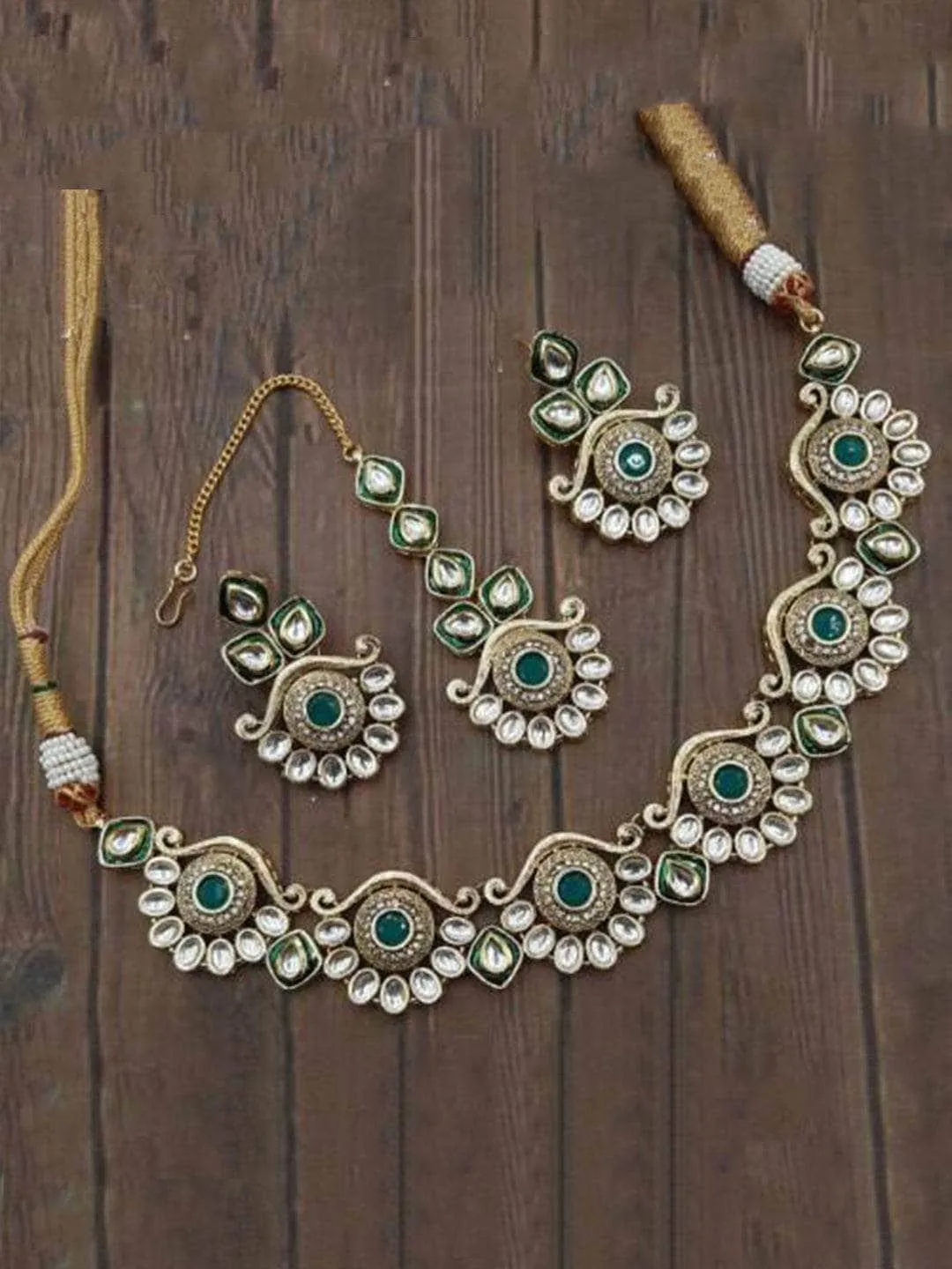 Antique Kundan Design Necklace Earring And Teeka Set