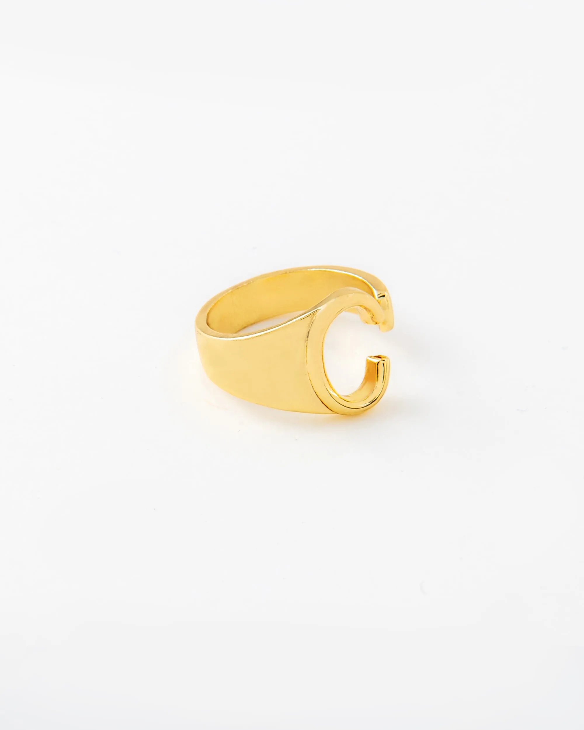 CLASSIC GOLD ALPHABET RING 2456 - قلادة