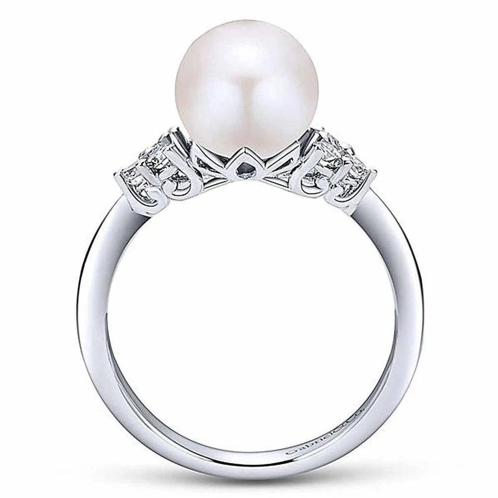 Cultured Pearl and Diamond Ring