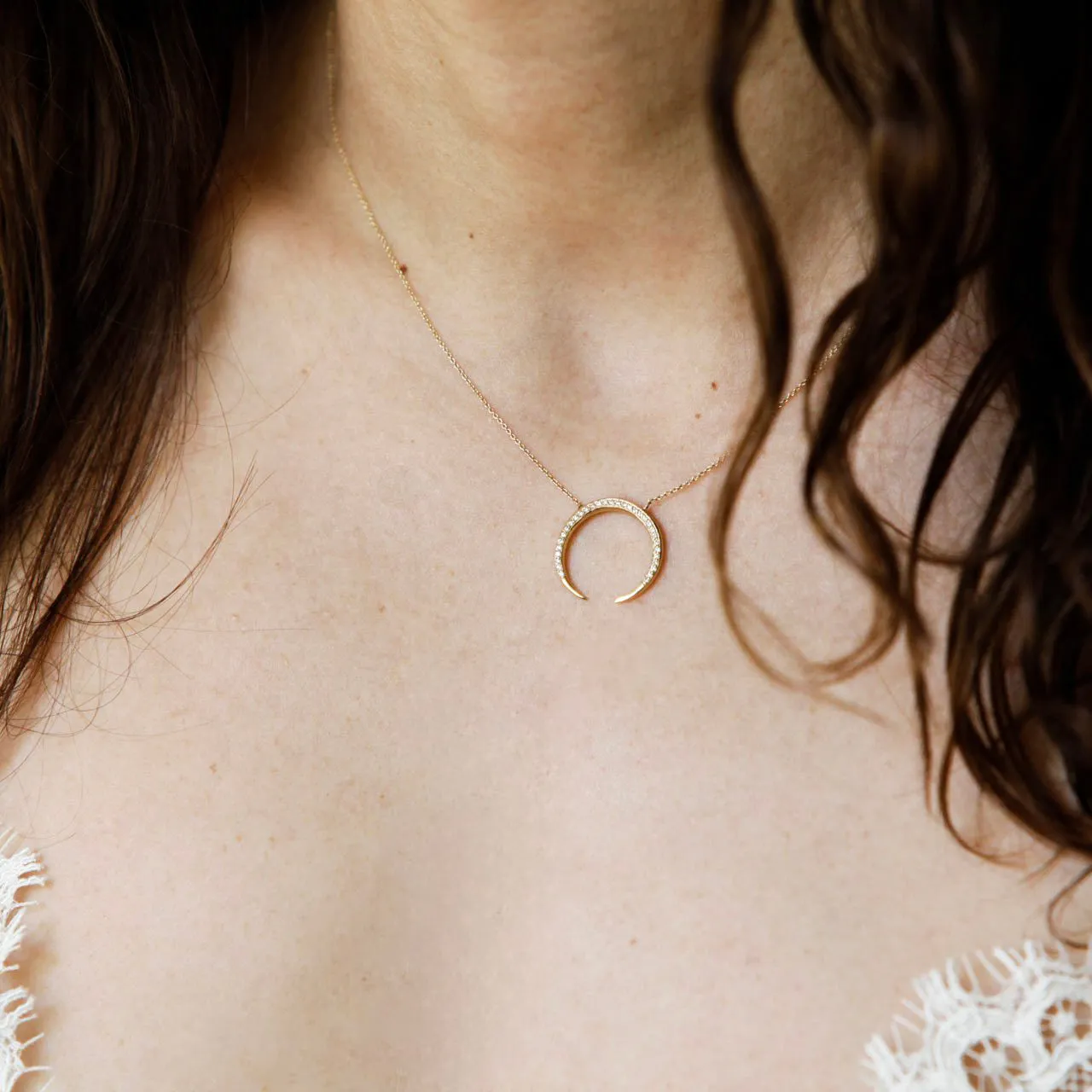 Eternal Necklace with White Pavé Diamonds