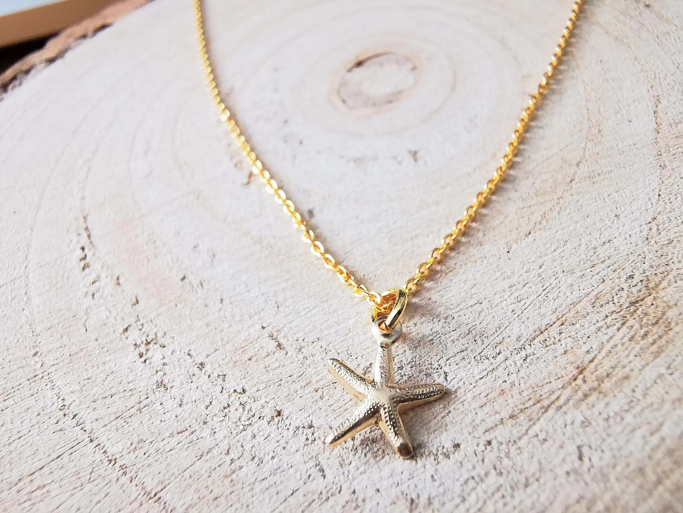 Gold Starfish Pendant Necklace