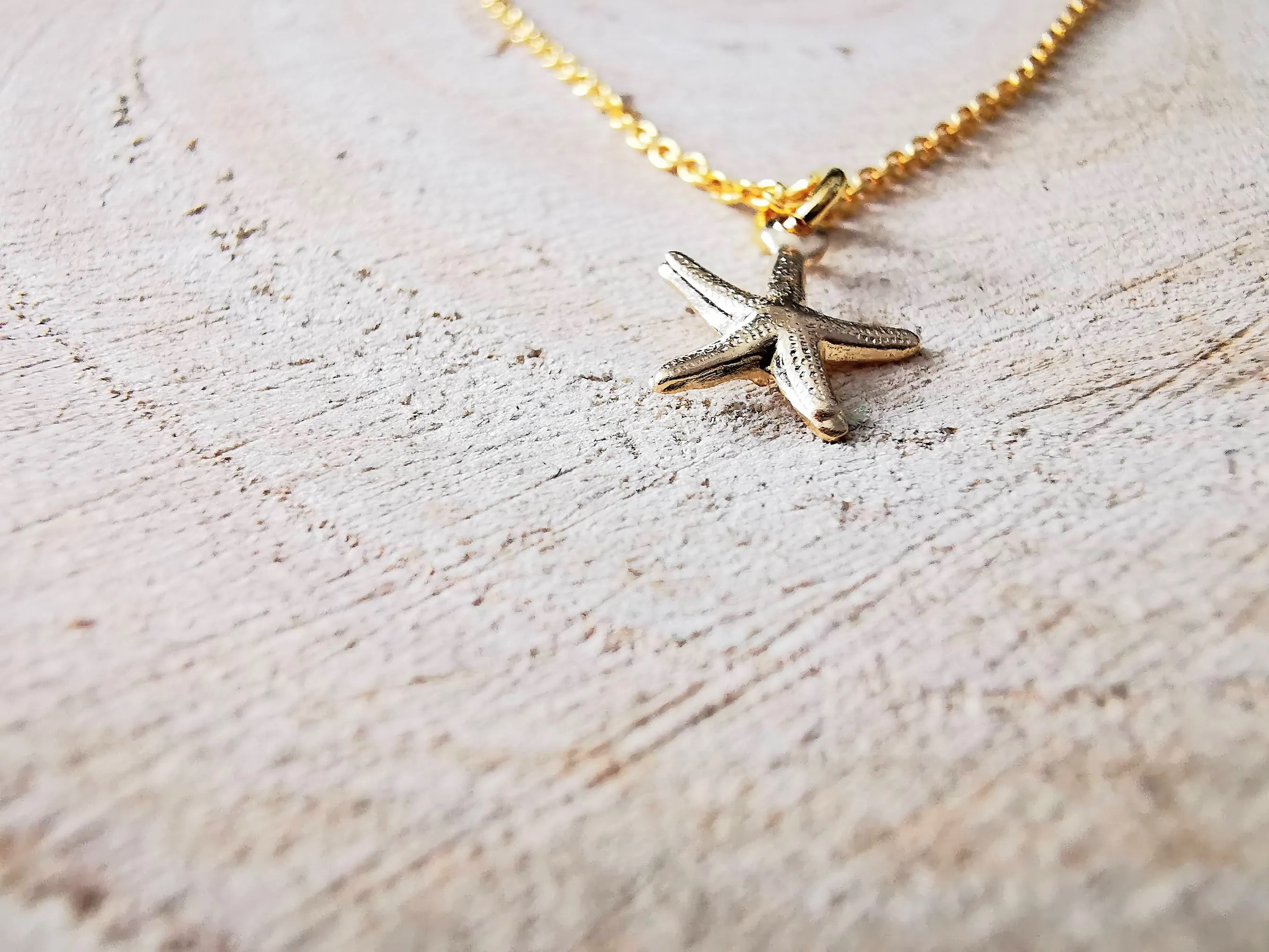 Gold Starfish Pendant Necklace