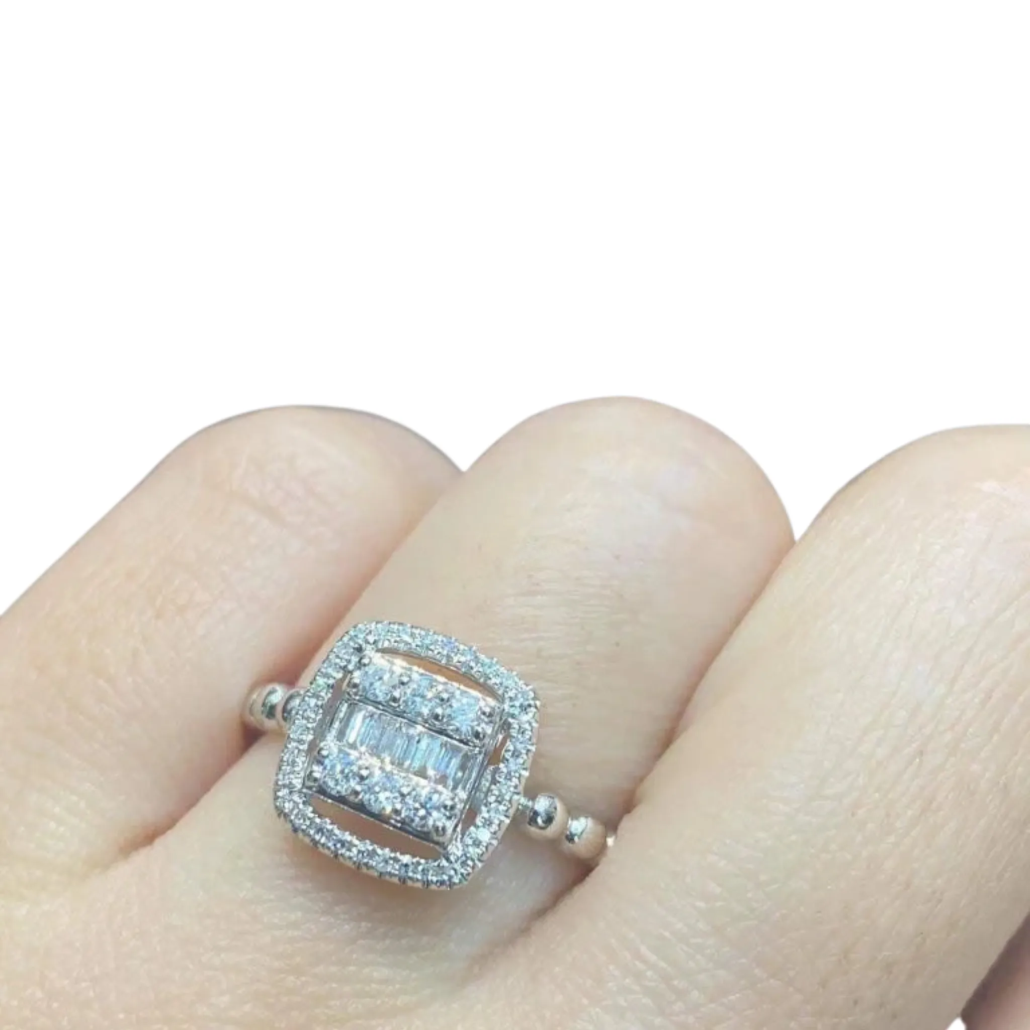 Large Classic Cushion Halo Diamond Ring 14kt