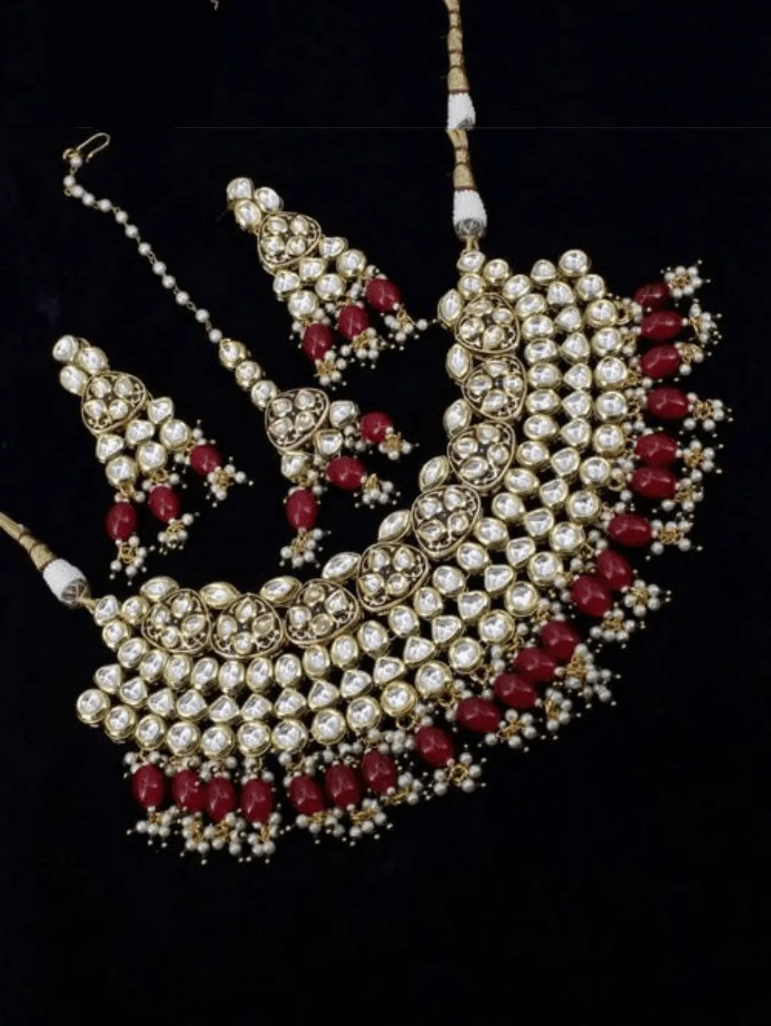 Meena Kundan Necklace Set With Teeka