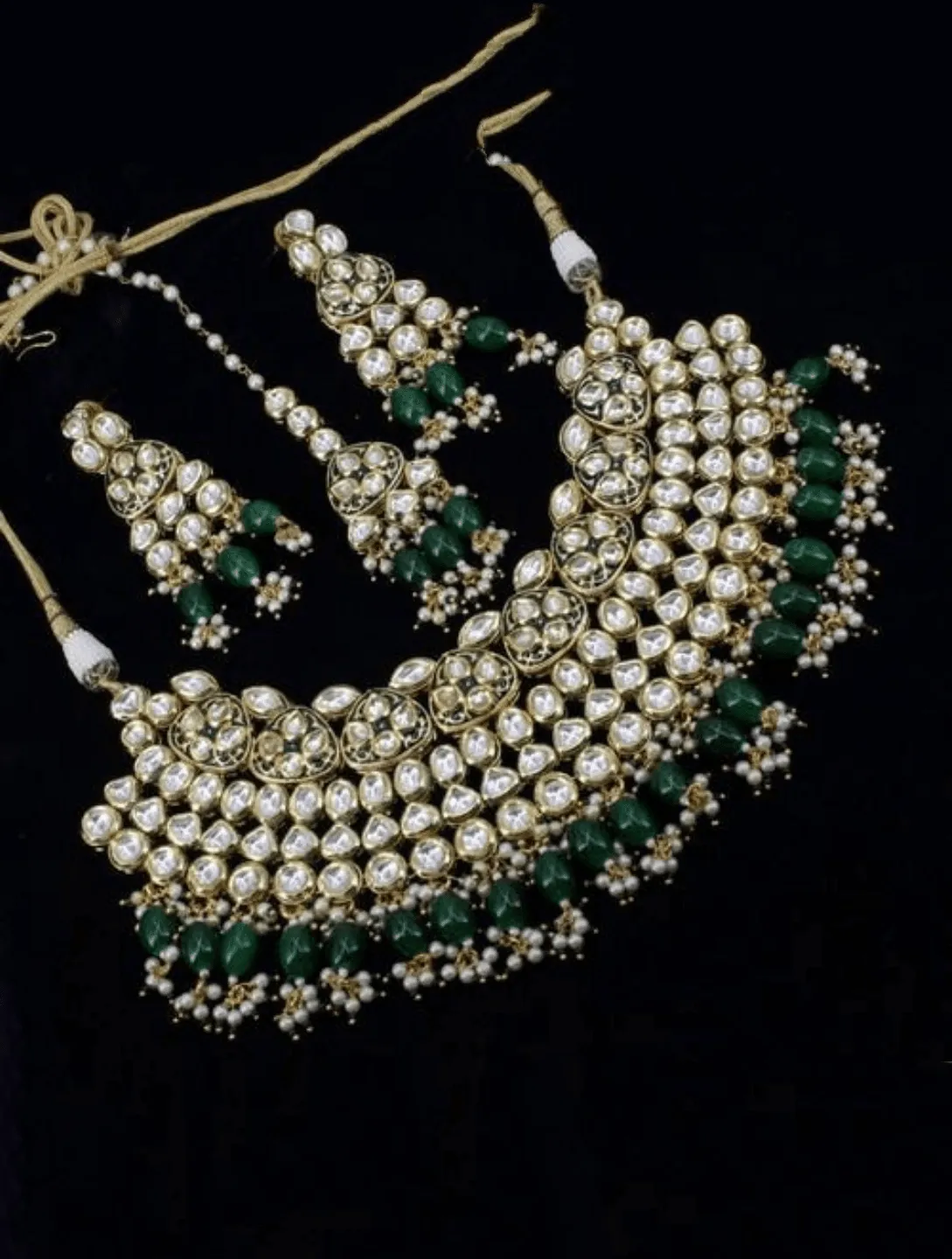 Meena Kundan Necklace Set With Teeka