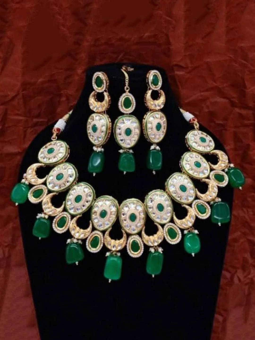 Oval Multi Chand Necklace Earring And Teeka Set