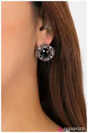 Paparazzi Earring ~ The Grand Luxe - Black