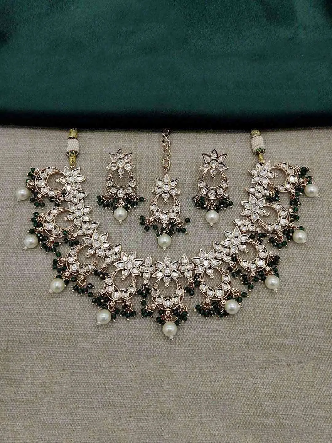 Pearl Kundan Choker